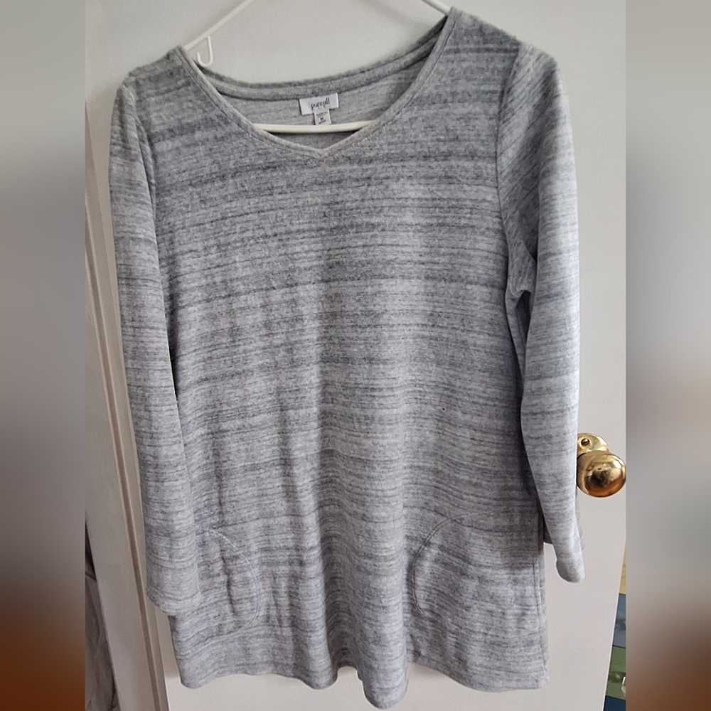 Velour  top v neck